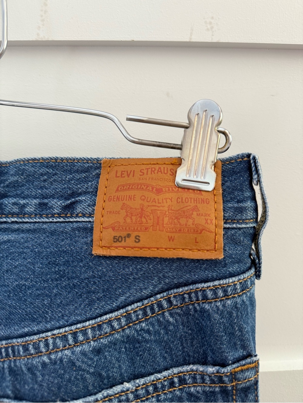 Levi’s 501 Distressed Jeans - Picture 7 of 9